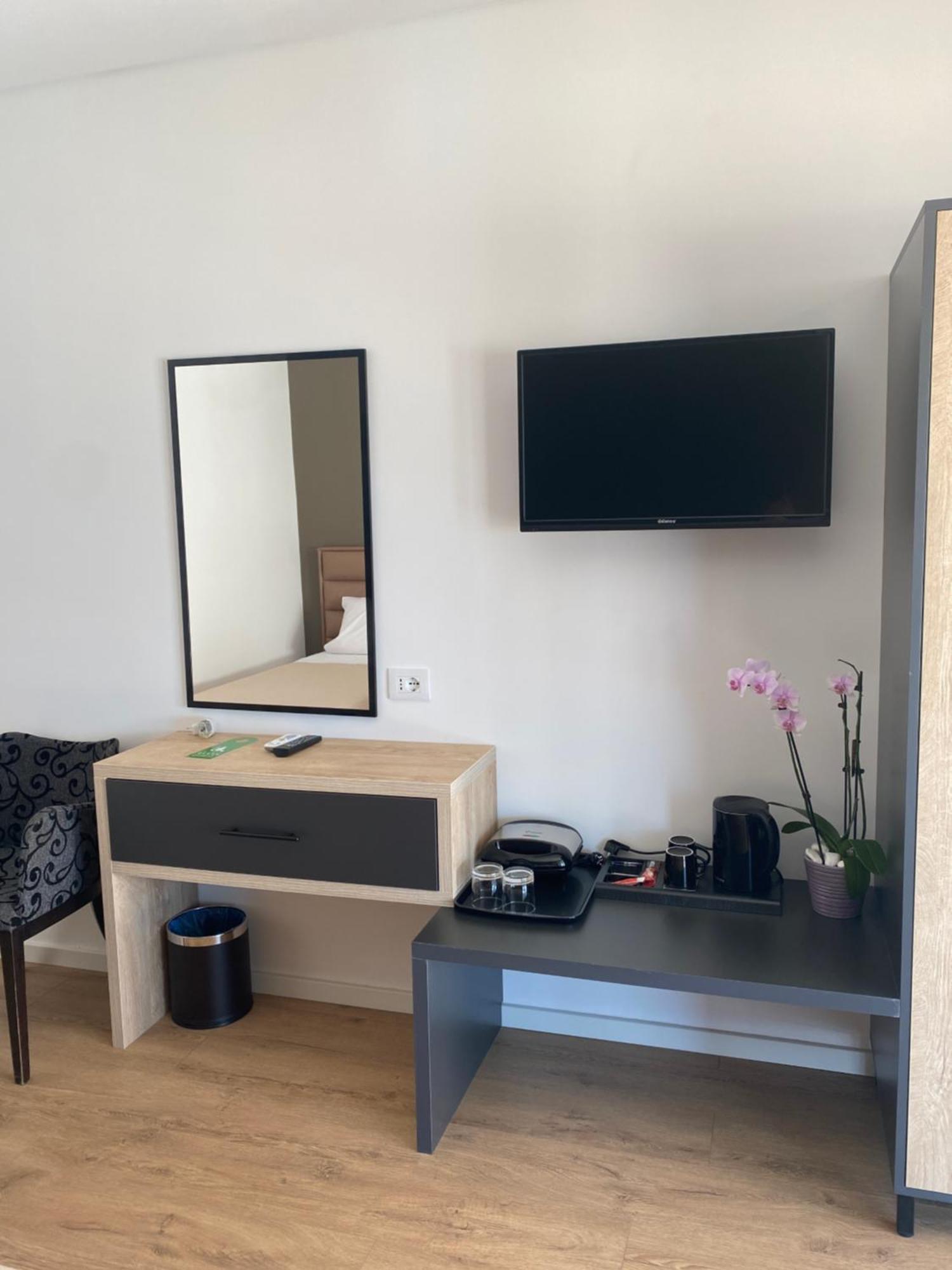 Augusto Rooms Sarande Luaran gambar